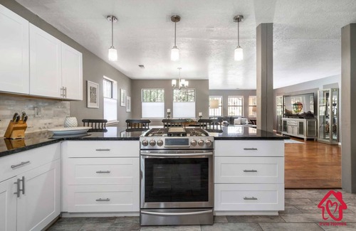 Westside House | Heated Pool and Hot Tub -Casa Bonita An Irvie Home