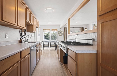 University Hills House | Heated Pool | BBQ | Cabana | Gardens