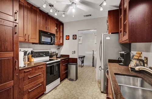 Deerfield Beach Villa | Heated Pool-Family Villa 7 Min to Beach, BBQ