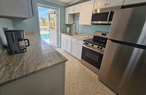 Englewood House | Heated Pool! FREE Bikes, Kayaks, Sups! One of a kind on Manasota Key!