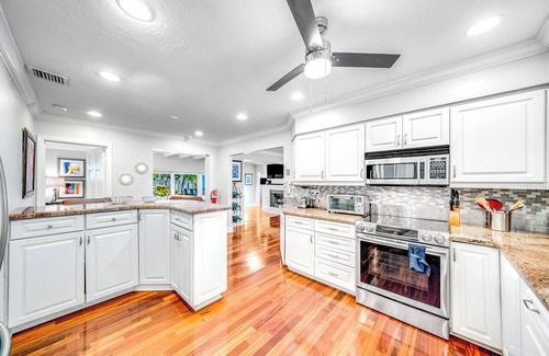 Lighthouse Point House | Heated Pool + Hot Tub! Close To Beach & Shops!