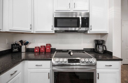 Power Ranch House | Heated Pool Home with 6 King beds & 5 bedrooms