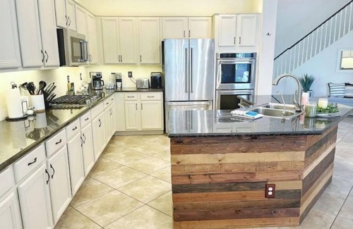 Mesa House | Heated Pool & Hot Tub w/resort-style Backyard Oasis! Huge Family-Friendly Home