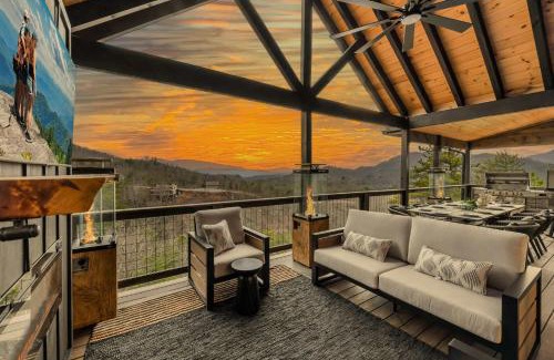 Wears Valley House | Heated Pool - Incredible Sunsets - Designed 4 FUN