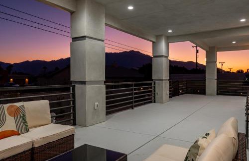 B-Bar-H Ranch House | Heated Pool, Jacuzzi, Pickleball, Movie Theater, Sauna - Spacious 4BR