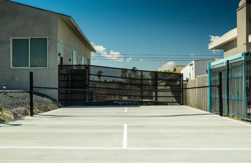 B-Bar-H Ranch House | Heated Pool, Jacuzzi, Pickleball, Movie Theater, Sauna - Spacious 4BR