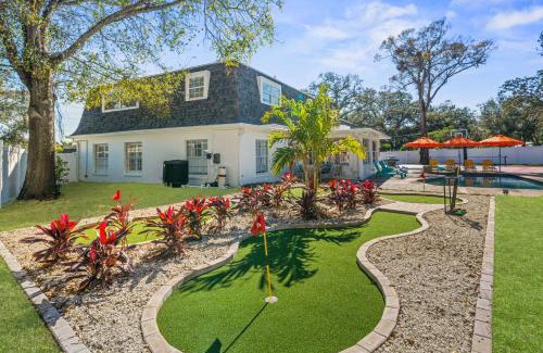 Clearwater House | Heated Pool Pickleball Mini Golf — Sleeps 20