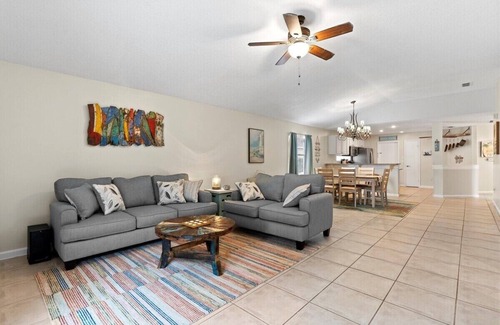 Jacksonville Beach House | Heated Pool & Game Room! The Sunshine Cottage