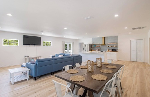 Waveland House | Heated Pool, Walk 2 Beach, 3 King Beds, Sand Volleyball, Firepit, Pet Friendly