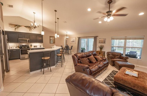 Port Saint Lucie House | Heated Salt Water Pool Home- Sleeps 12- Putting Green