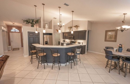 Port Saint Lucie House | Heated Salt Water Pool Home- Sleeps 12- Putting Green