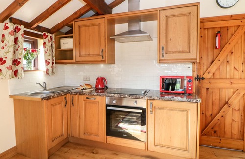 Peak District Cottage | HEATH COTTAGE, character holiday cottage, with a garden in Edale