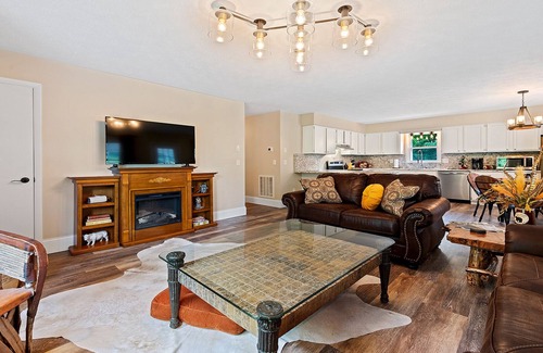 Waynesville House | Heath Retreat Guesthouse - fishing pond, hot tub, and fire pit- family friendly!