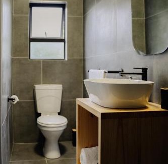 George Apartment | Heather Road Cottages