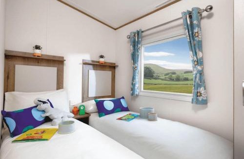 Bishop Auckland House | Heather View Leisure Park - Ivy Caravan 3