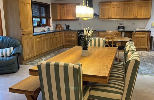 Dornoch House | Heatherwood House, set peacefully between Dornoch & Embo. Pet Friendly!