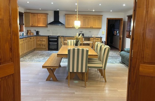 Dornoch House | Heatherwood House, set peacefully between Dornoch & Embo. Pet Friendly!