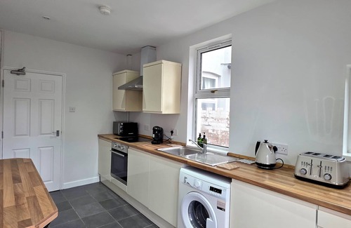 Canton House | Heathfield by Switchback Stays