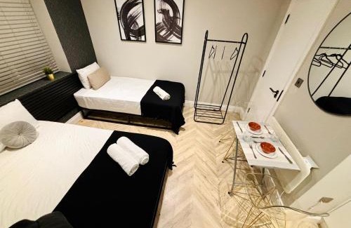 Hillingdon Apartment | Heathrow airport studios
