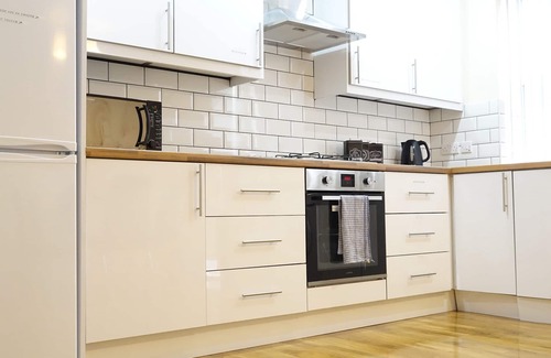 Stanwell House | Heathrow Ensuites Rooms