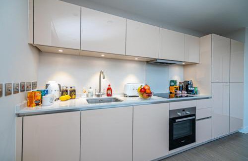 Sunbury on Thames Apartment | Heathrow Family Apartments