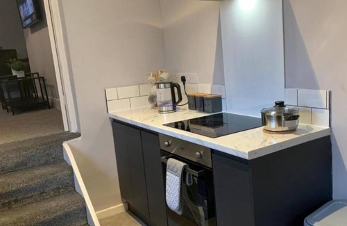 Newcastle-upon-Tyne Condo | HEATON BEAUTIFUL 3 BED SERVICED APARTMENT SLEEP 8