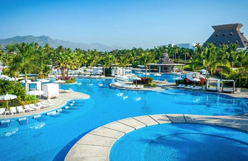 Granjas del Marques Apartment | Heaven at Your Feet in Acapulco