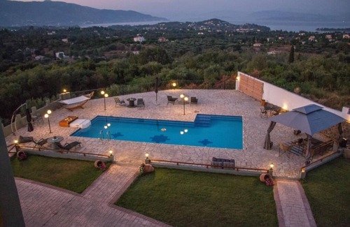 Vassilatika Villa | Heaven Hill Villas ground floorn