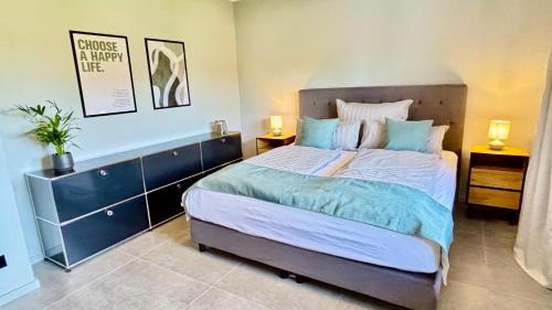 Bad Camberg Apartment | Heaven Homes XL - Luxusoase Balkon Parkplatz