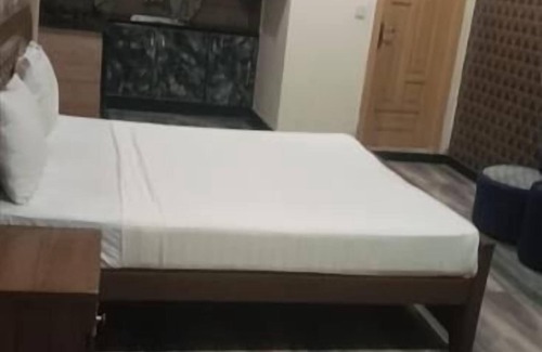 G-6 Sector Hotel | Heaven Huts