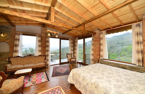 Bornova Hotel | Heaven's Gate
