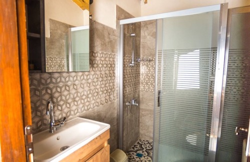 Bornova Hotel | Heaven's Gate