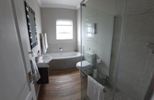 Sandbaai House | Heavenly Breeze