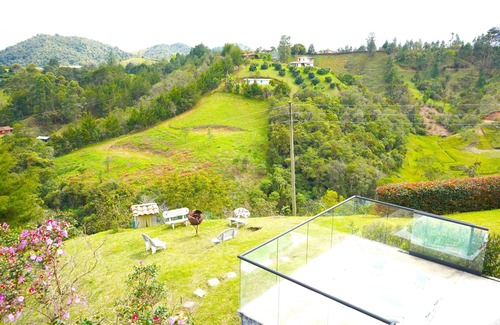 San Vicente Villa | Heavenly Escape to Villa Gambaru w/Jacuzzi & Sauna