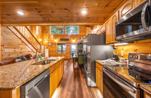 Sevierville Cabin | Heavenly Heights by Ghosal Luxury Lodging