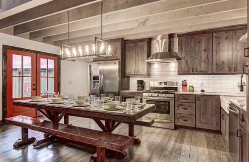 Rancho Bijou House | Heavenly Hideaway 4BR,4BA, Hot Tub