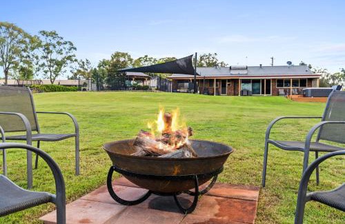 Allandale House | Heavenly Hideaway at Lovedale with Private Pool and Spa