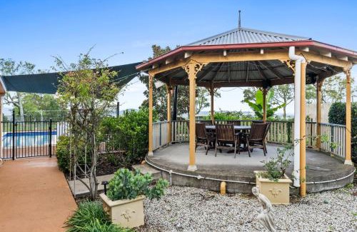 Allandale House | Heavenly Hideaway at Lovedale with Private Pool and Spa