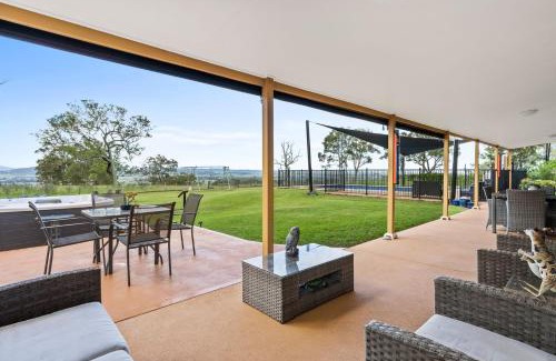 Allandale House | Heavenly Hideaway at Lovedale with Private Pool and Spa
