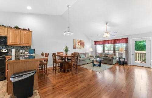 Branson West Apartment | Heavenly Hideaway Condo