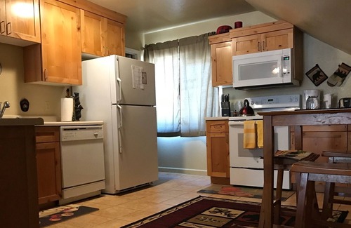 South Lake Tahoe Cottage | Heavenly Ski Run Cottages