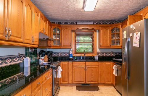 Ferguson House | Heavens Hideaway - 4 bedroom with views, allows pets, game tables
