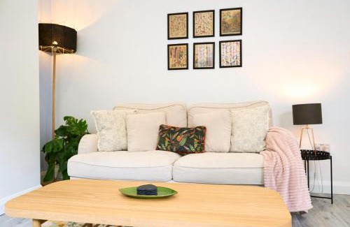 Mytholm House | Hebden Bridge Haven - Stylish, Cosy, Canal Side, Pet Friendly