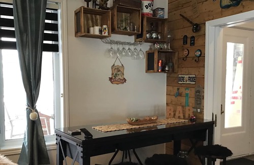 Mauricie House | Hébergement La Villa Du Charme offers the traveler many things to see