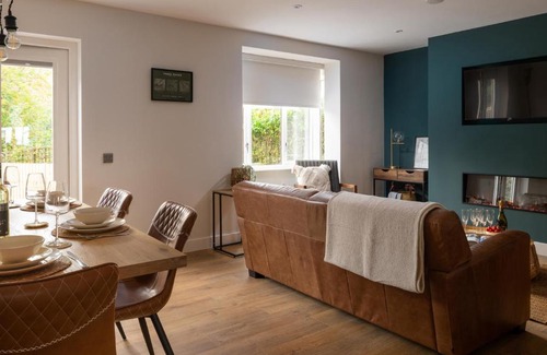 Beddgelert House | Hebog
