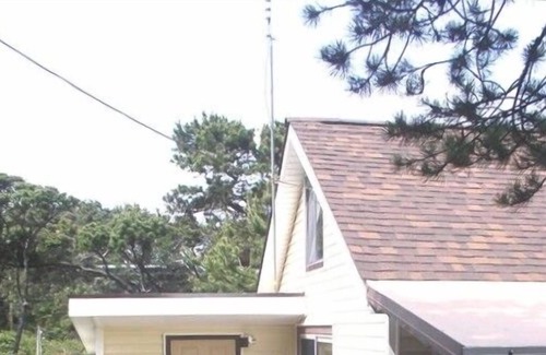 Florence Cottage | Heceta Coastal Cottage - Walk to the Beach!