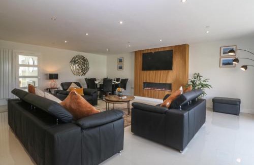 Amlwch House | Hedd