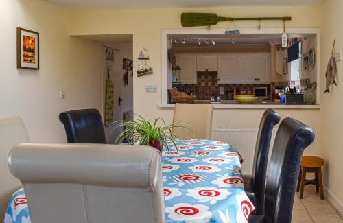 Nefyn House | Heddfan