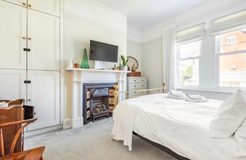 Exmouth Bed & Breakfast | Hedgebank