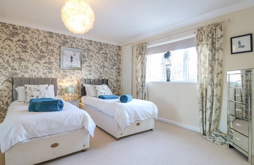 Barrowby House | HEDGEFIELD HOUSE, pet friendly, with pool in Barrowby